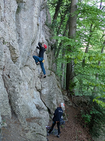 slides/slide_Camera_2026_06_06_PXL_20260423_172751237.jpg